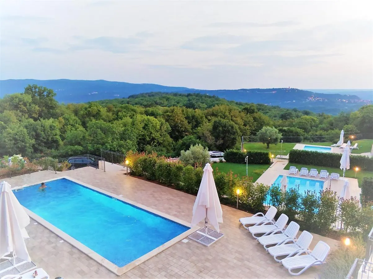 Vicani Villa: Spacious Apartment with Pool Ripenda Kras