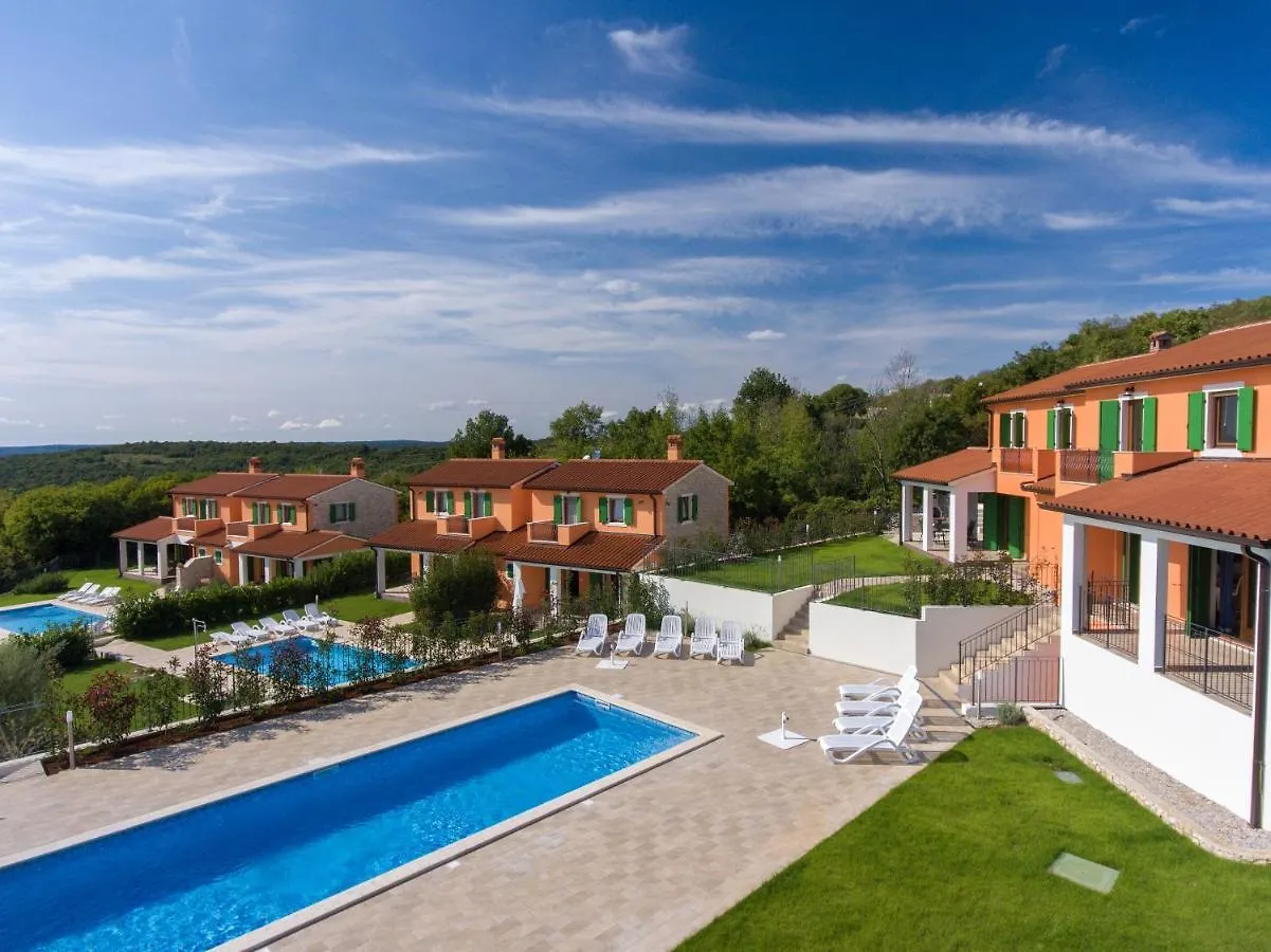 Vicani Villa: Spacious Apartment with Pool Ripenda Kras